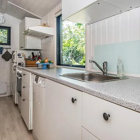 5 Person In Grenaa