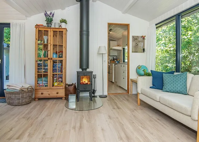 5 Person In Casa de Férias Grenå